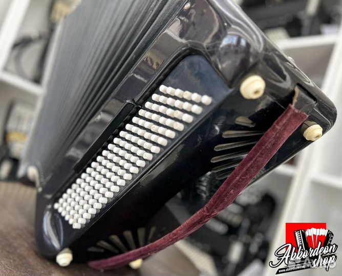 Баян готово-выборный 