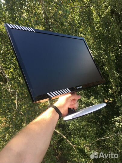 Монитор samsung