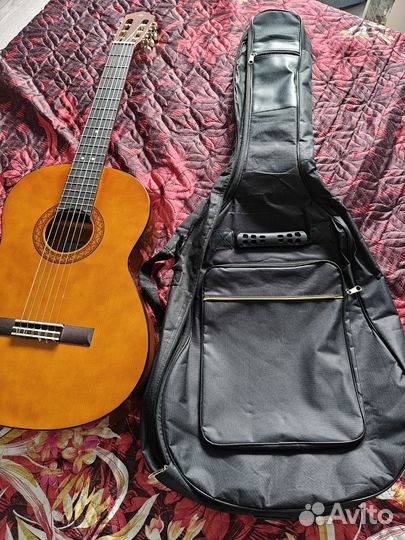 Акустическая классическая гитара yamaha c40