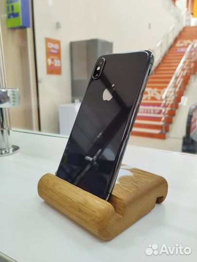 iPhone X, 64 ГБ