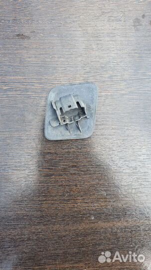 Крышка форсунки омывателя фар правая peugeot 308