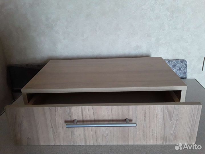 Подвесная тумба в прихожую