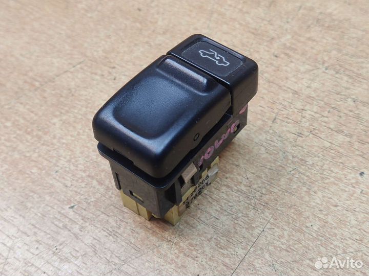 Кнопка люка, Volvo 960