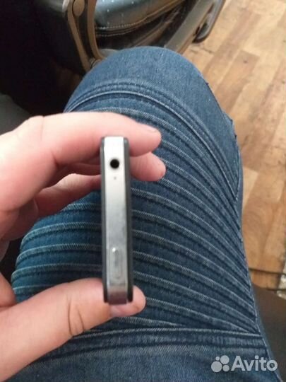 Продаю Apple iPhone 64 gb в хорошем состоянии