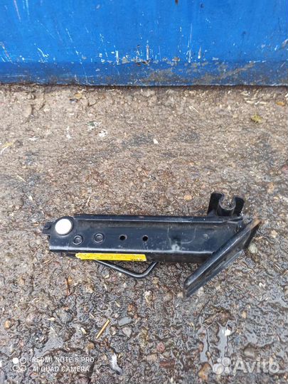 Форд фиеста Домкрат 96FB-17080-BB/D3L5A