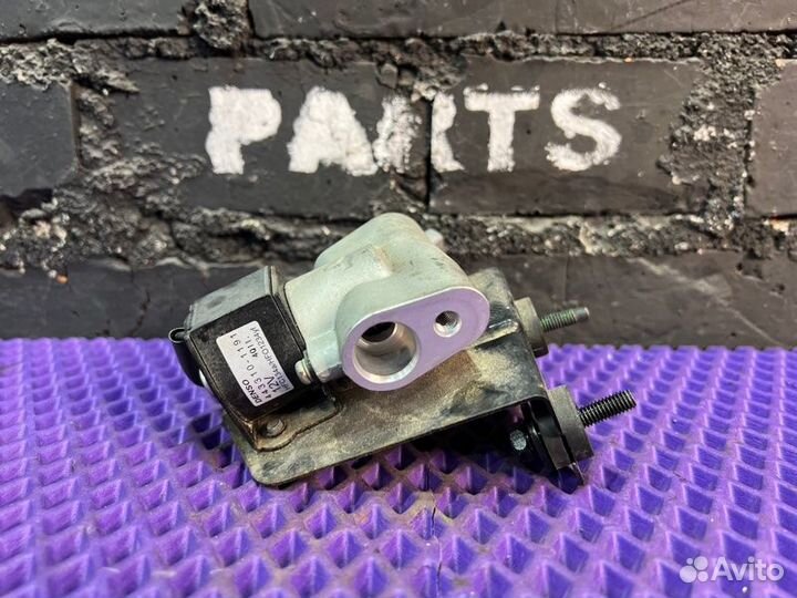 Клапан кондиционера Nissan Leaf AZE0-061302 EM57