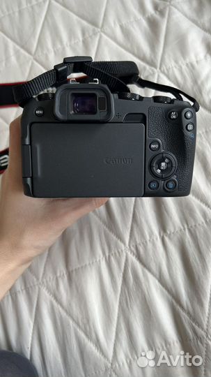 Беззеркальный фотоаппарат canon