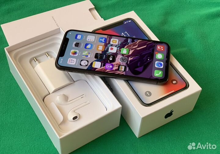 iPhone X, 256 ГБ