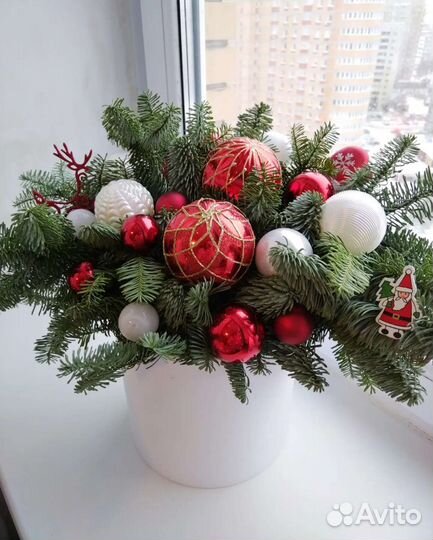 Новогодняя композиция и ёлка из нобилиса