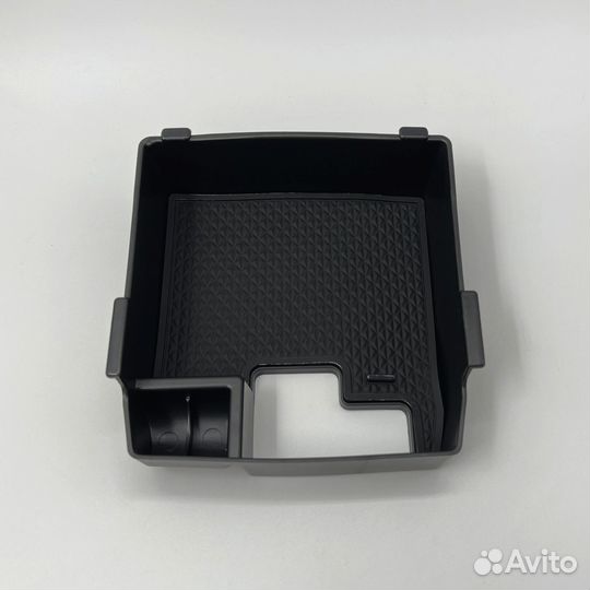 Органайзер в подлокотник Toyota Corolla 210 с 18г