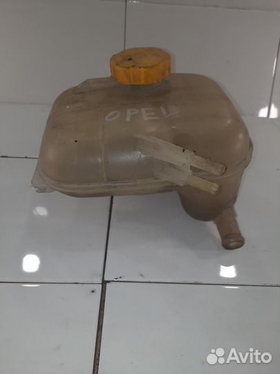 Бачок расширительный Opel Astra H 3 2004-2014г