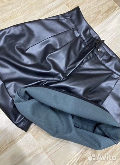 Кожаные шорты