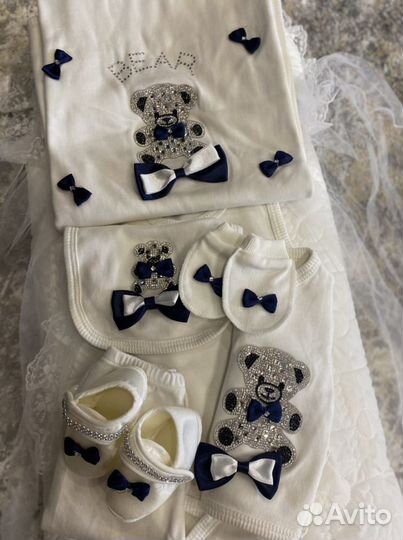 Конверт на выписку с одеждой для малыша