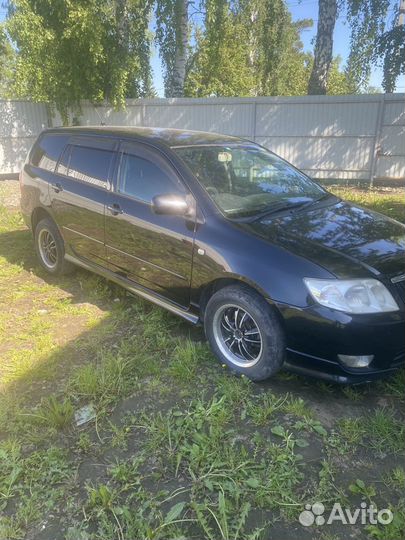 Toyota Corolla Fielder 1.5 AT, 2004, 217 000 км