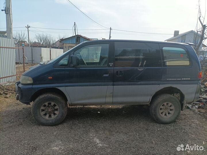 Mitsubishi Delica 2.8 AT, 1996, 70 000 км