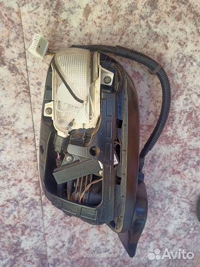 Продам зеркало левое