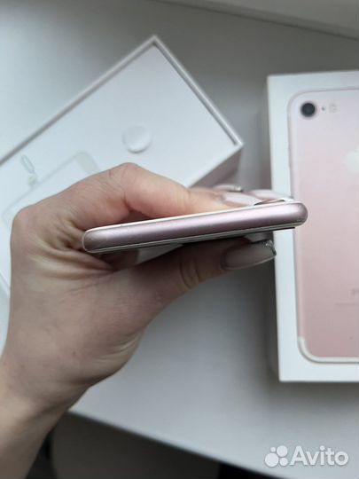 iPhone 7, 32 ГБ