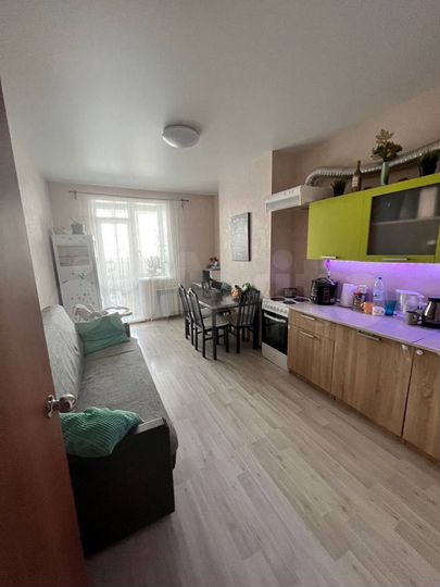 2-к. квартира, 74 м², 13/16 эт.