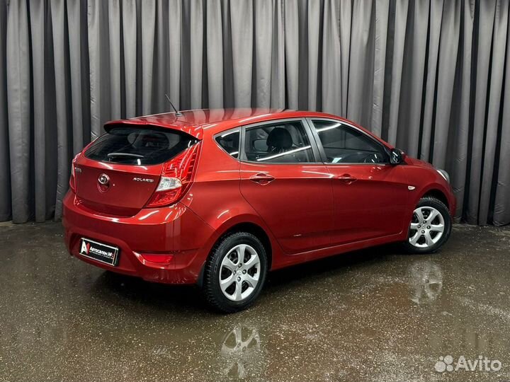 Hyundai Solaris 1.4 AT, 2012, 185 120 км