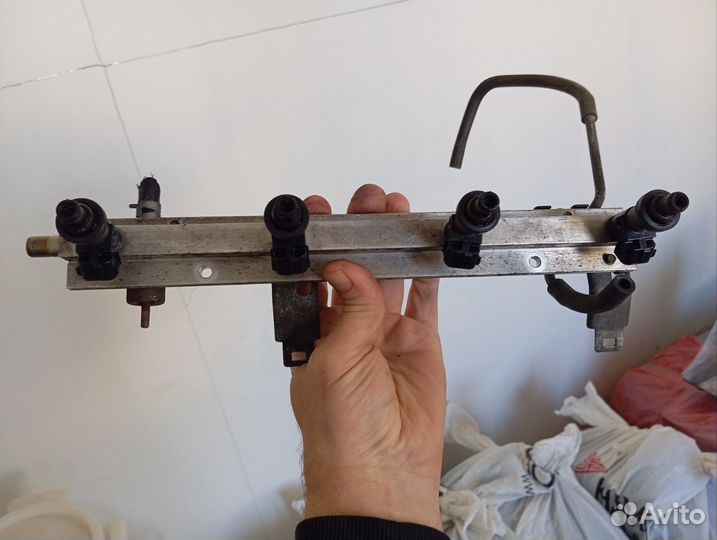 Топливная рампа Хона Авансир ф23а