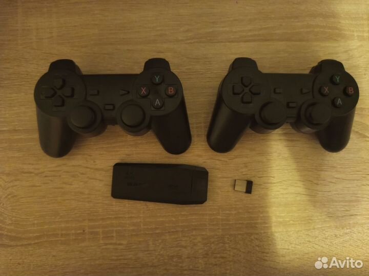 Игровая консоль