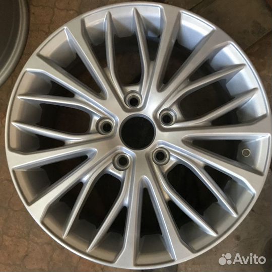 Диски R17 RST R17 / 7.5J PCD 5x114.3 ет 45 цо 60.1