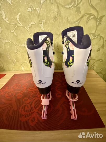 Коньки фигурные женские р.36