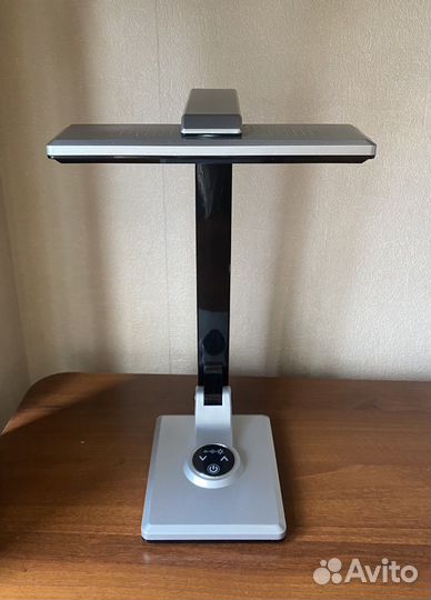 Светильник светодиодный настольный