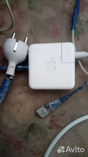 Зарядка для MacBook