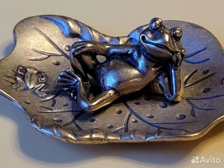 Лягушка фигурка латунь бронза