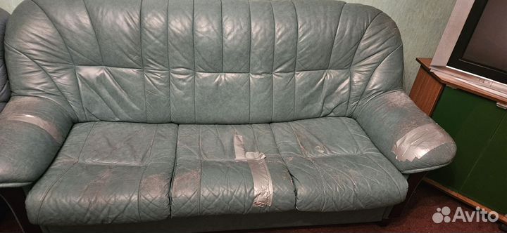 Кожаный диван бу