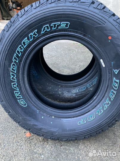 Dunlop Grandtrek AT3 235/75 R15