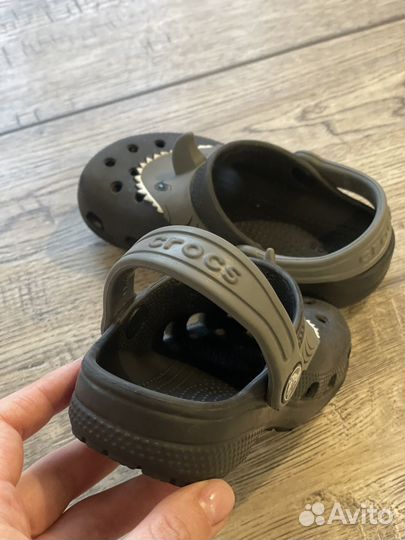 Crocs на мальчика 26 р