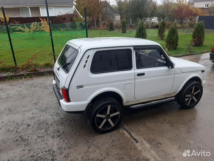 LADA 4x4 (Нива) 1.7 МТ, 2006, 194 000 км