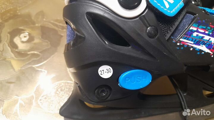 Коньки хоккейные