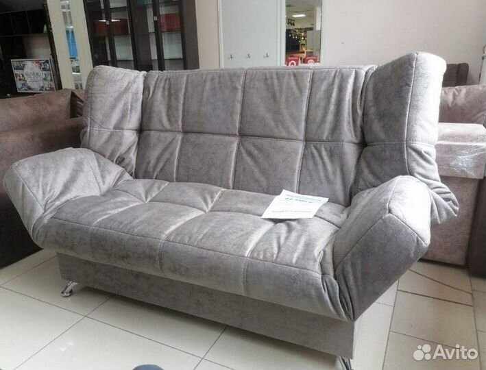 Диван и точка