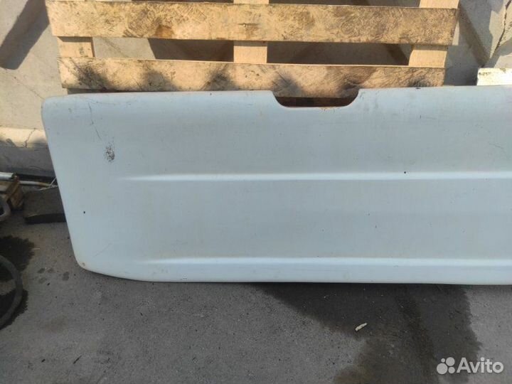 Спойлер боковой на топливный бак правый Man Tgx