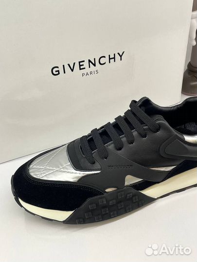 Кроссовки Givenchy