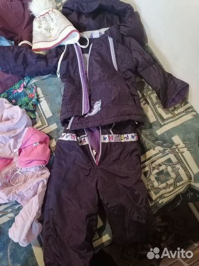 Продам комбинезоны на девочку от 0 до 5 лет