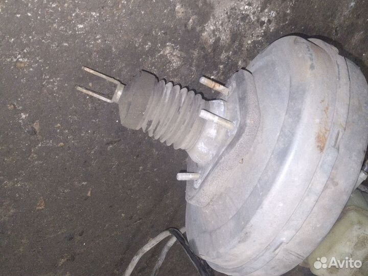 Вакумник с главным цилиндром bmw 5 e39