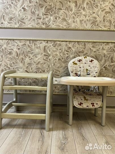 Детский стульчик для кормления