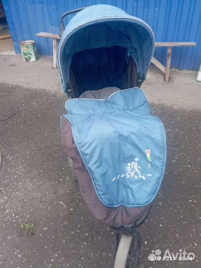 Прогулочная коляска