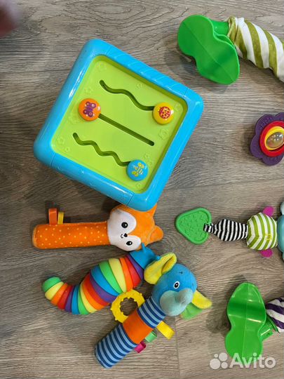 Развивающие игрушки для новорожденного