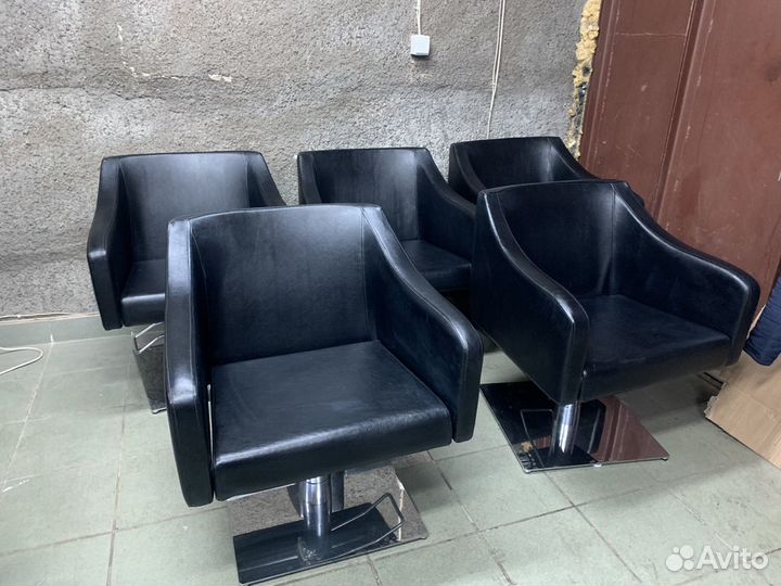 Парикмахерские кресла Италия 2 шт