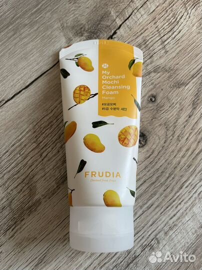 Frudia Очищающая пенка-моти