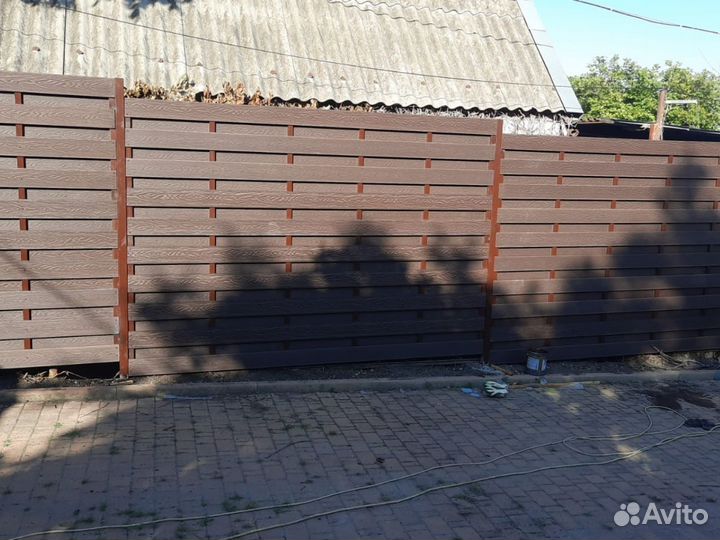 Забор из доски дпк