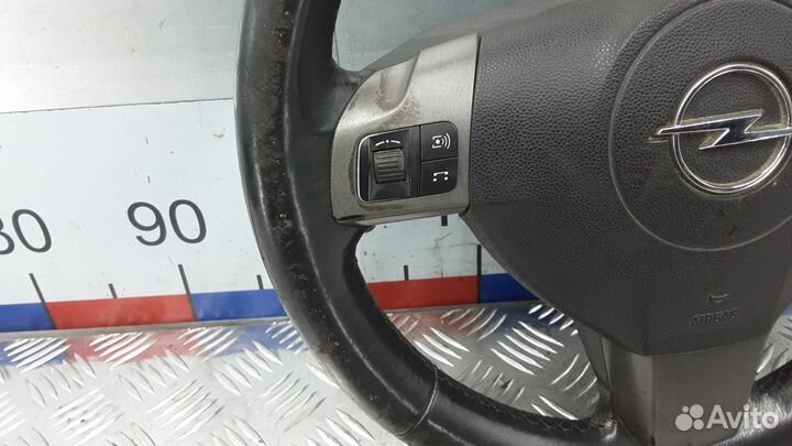 Руль на Opel Zafira B