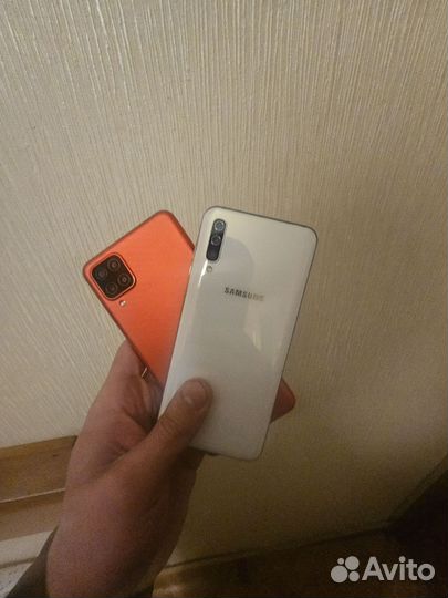 Samsung Galaxy A50, 4/64 ГБ