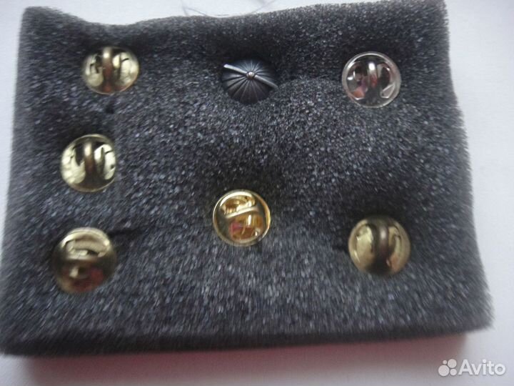 Значки Московское Метро 7 штук, одним лотом