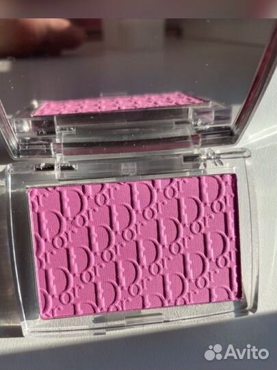 Румяна dior 001